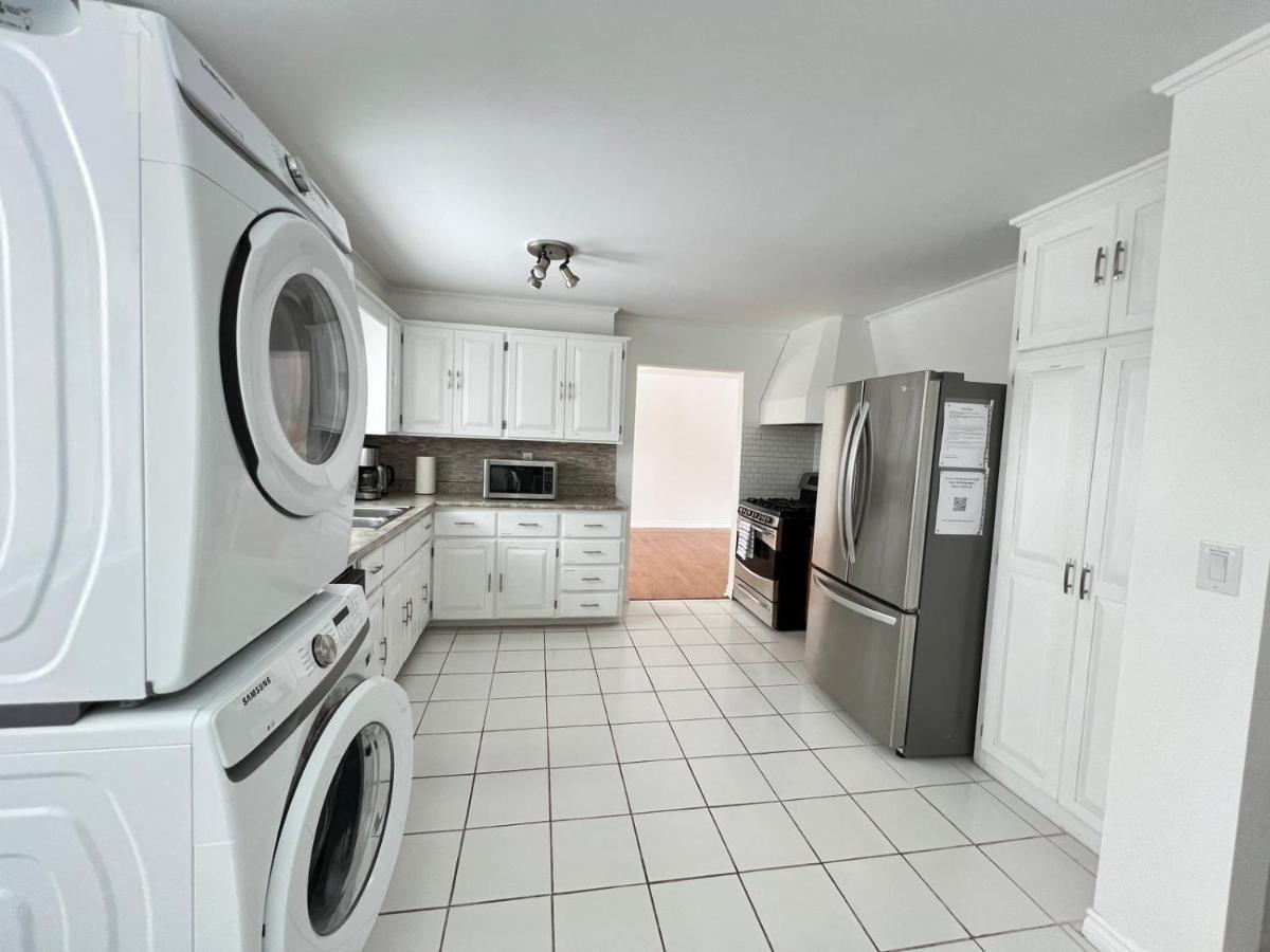 Letitia Heights !g Stylish And Spacious Private Bedroom With Shared Bathroom Séjour chez l'habitant Barrie